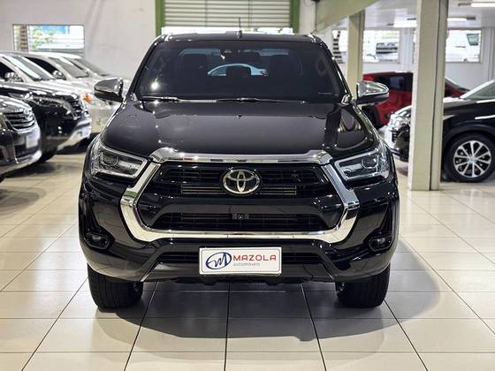 TOYOTA HILUX 2.8 D-4D TURBO DIESEL CD SRX 4X4 AUTOMÁTICO